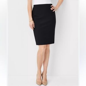 Ann Taylor Seamed Curvy Fit Pencil Skirt in Bi-Stretch Black